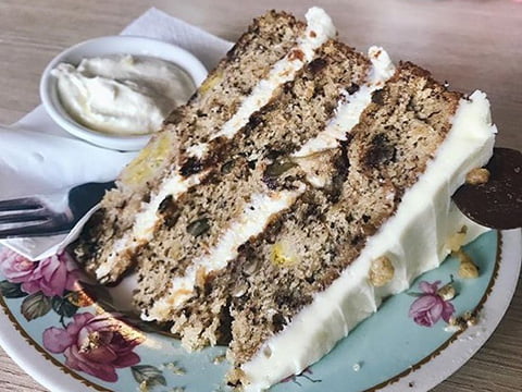 banana, walnut & choc chunk (layer)